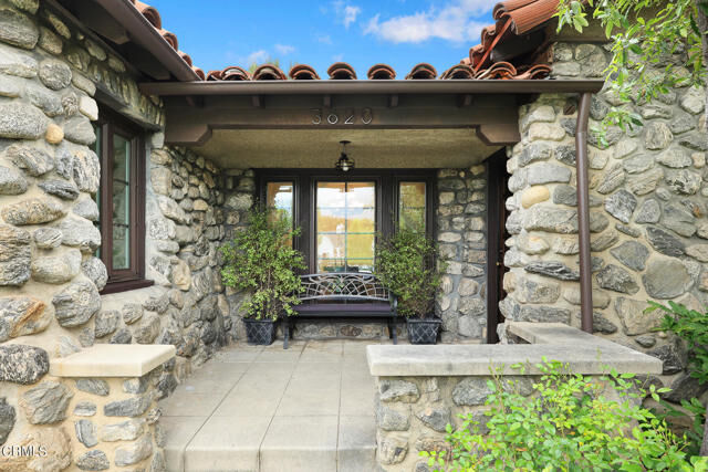 Photo de la propriété: 3620 Angelus Avenue Avenue CA 91208