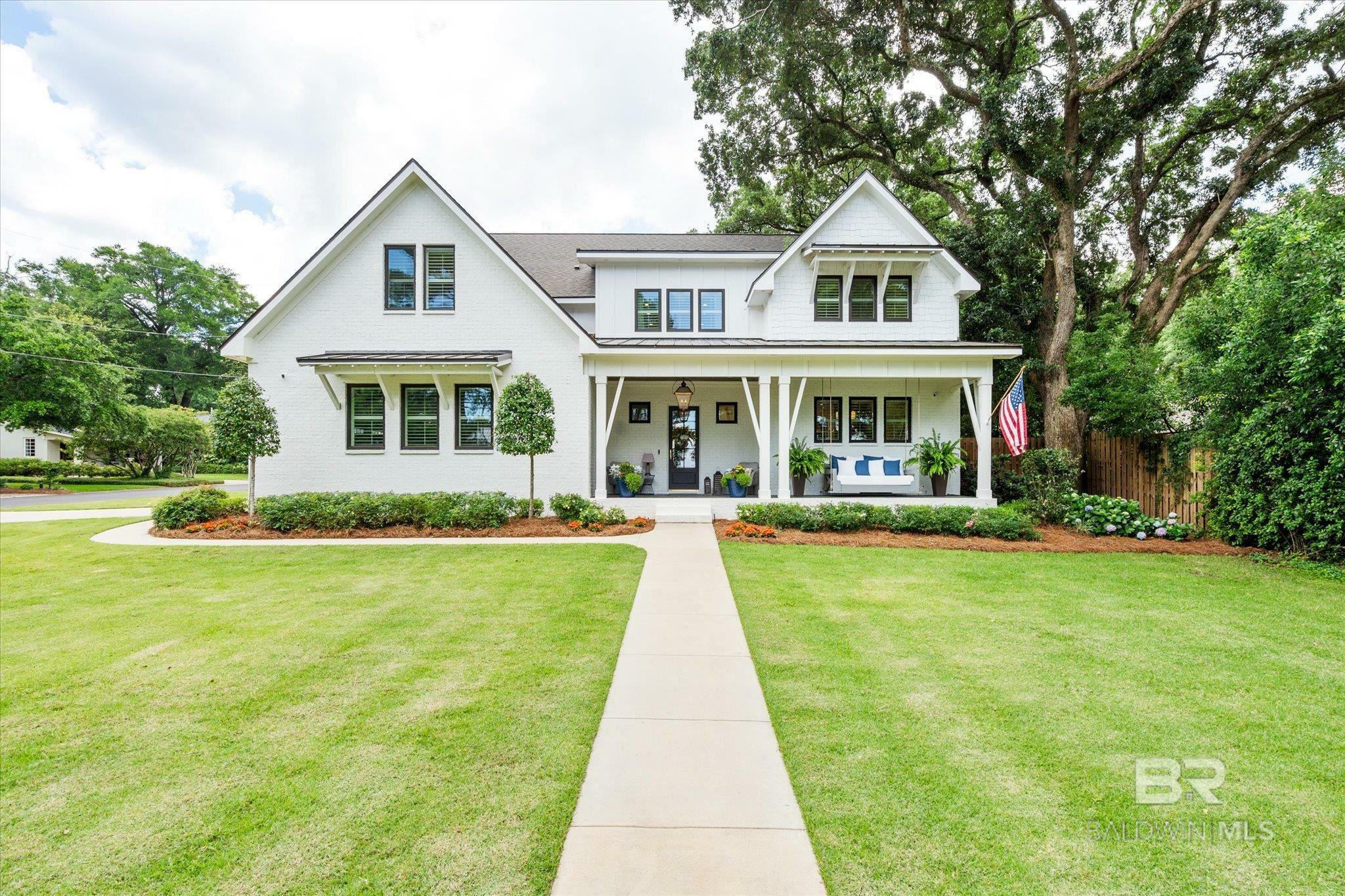 Property Photo: 301 S Bayview Street AL 36532