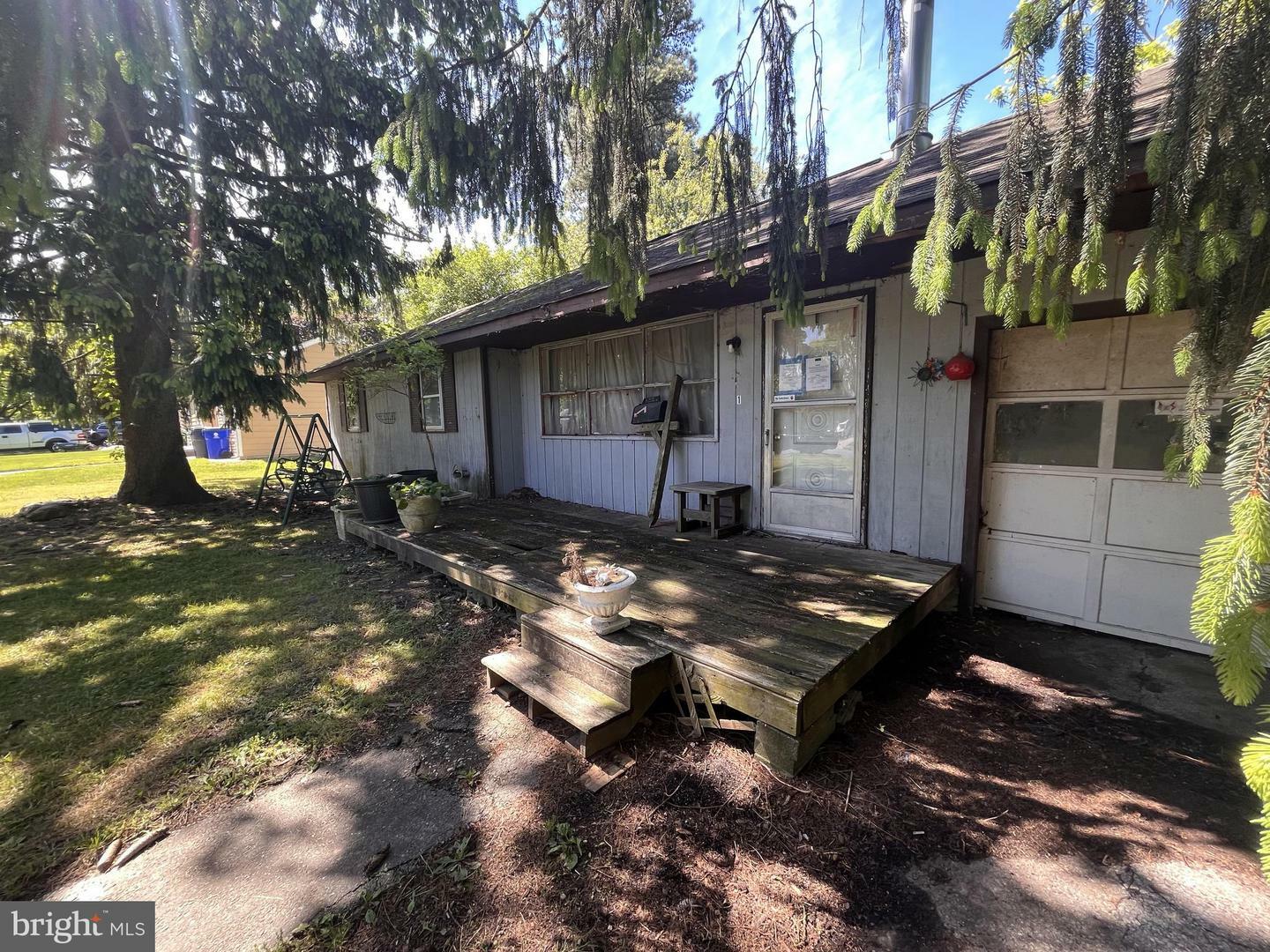 Property Photo: 14 Cassandra Road DE 19702
