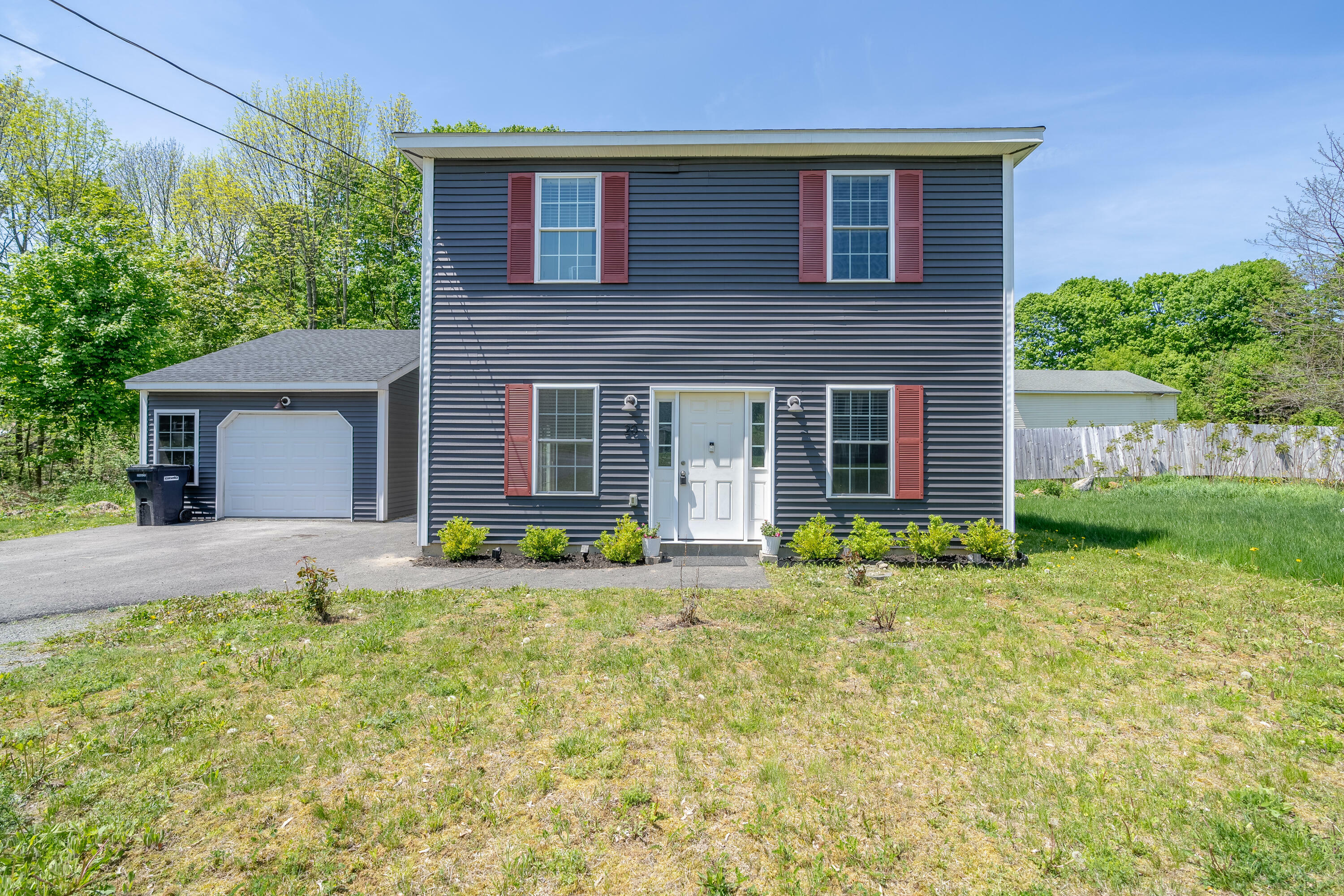 Property Photo: 20 Ellis Court ME 04401