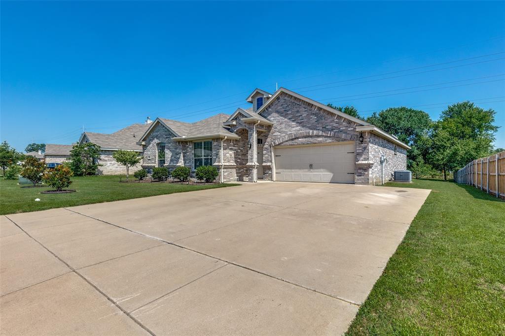 Property Photo: 3720 Park Avenue TX 76140