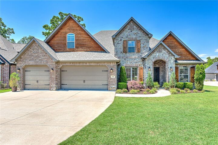 4 bed Bentonville home for sale 705 NE Saddle Ridge Road, Bentonville