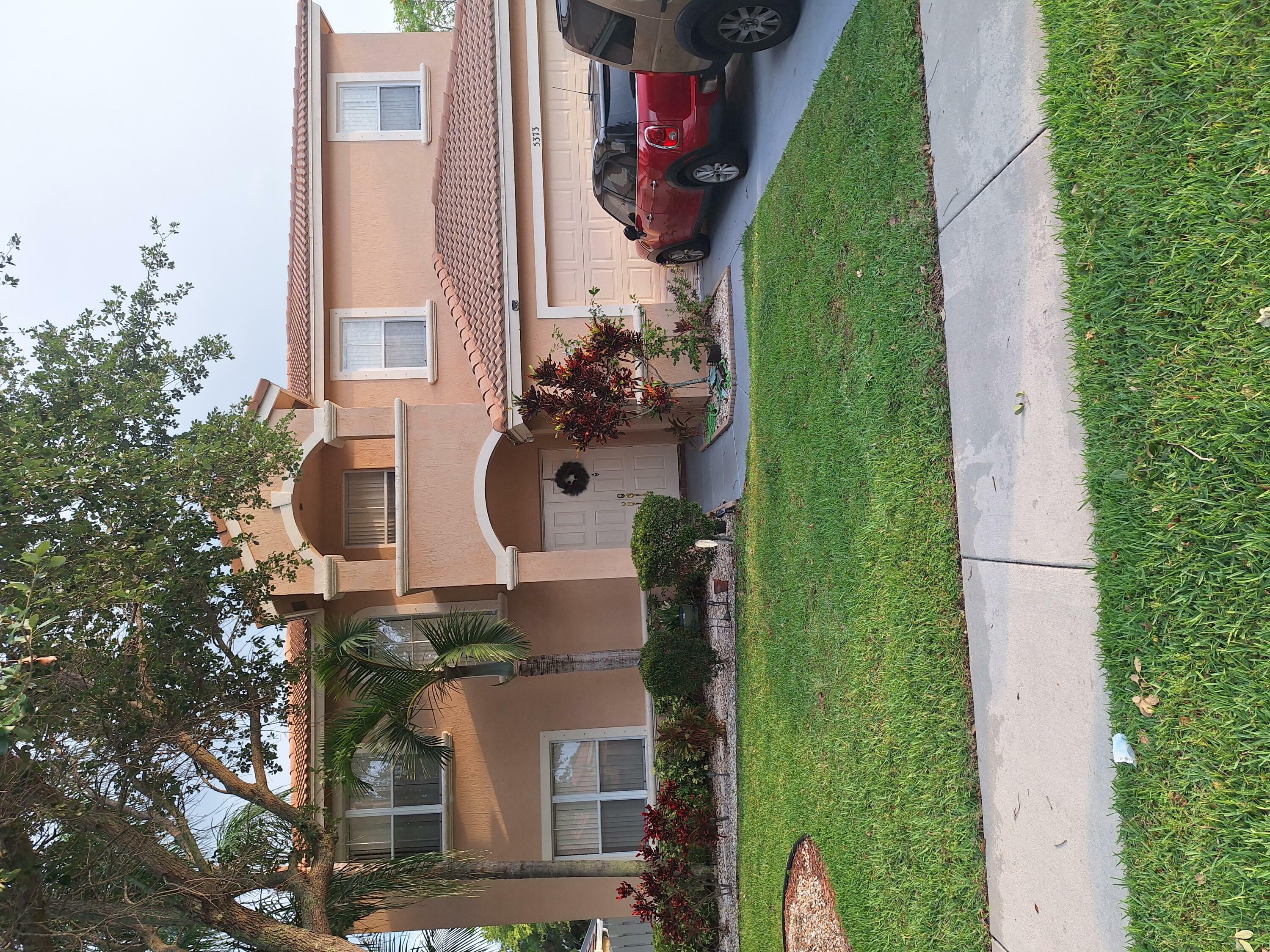 5373 Oakmont Circle  Lake Worth FL 33463 photo