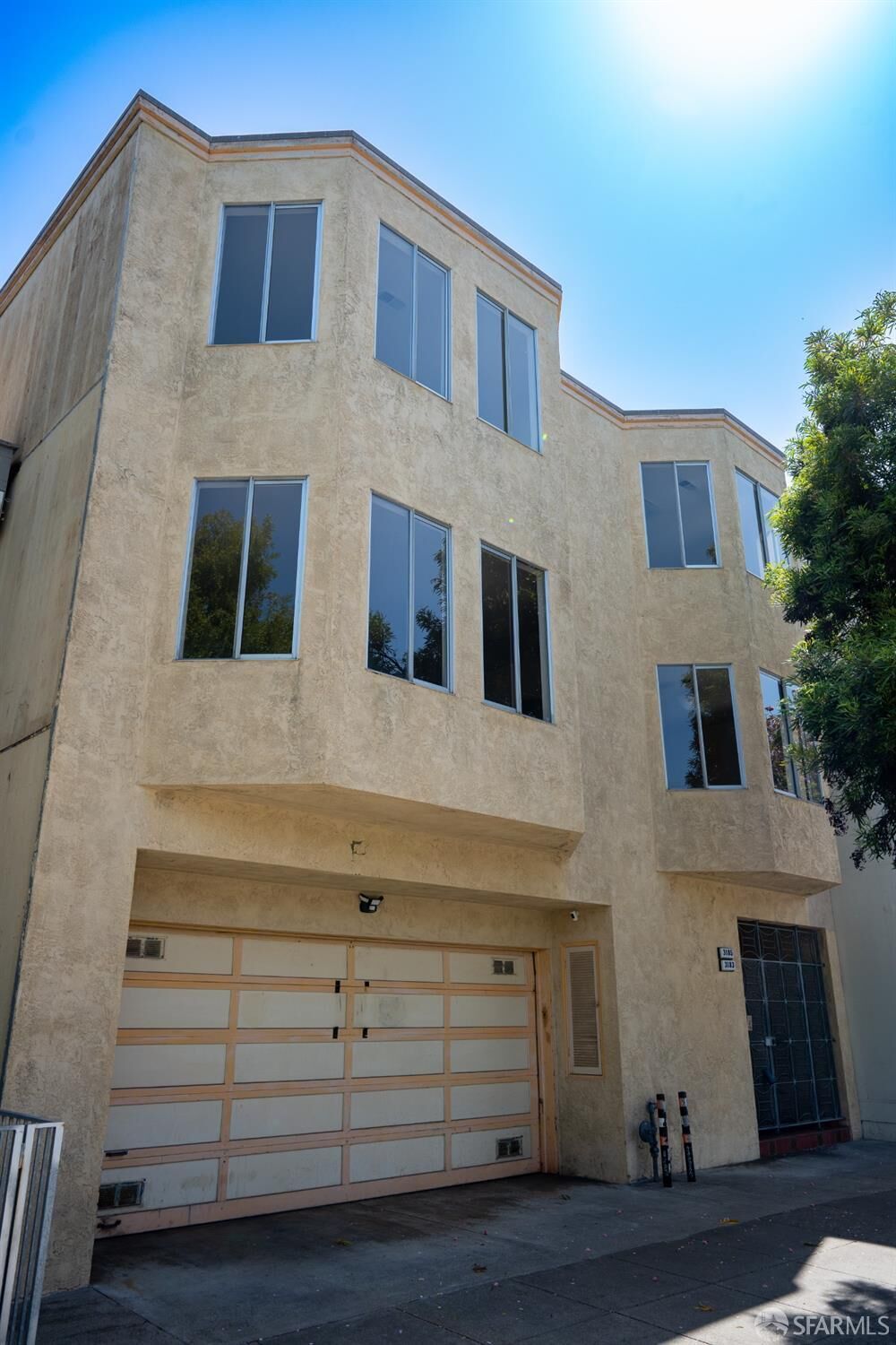 Property Photo:  3183 Cesar Chavez Street 1  CA 94110 