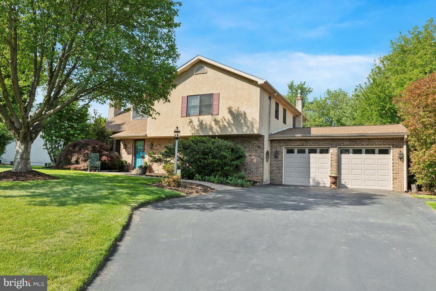 Property Photo: 1332 Barton Drive PA 19034