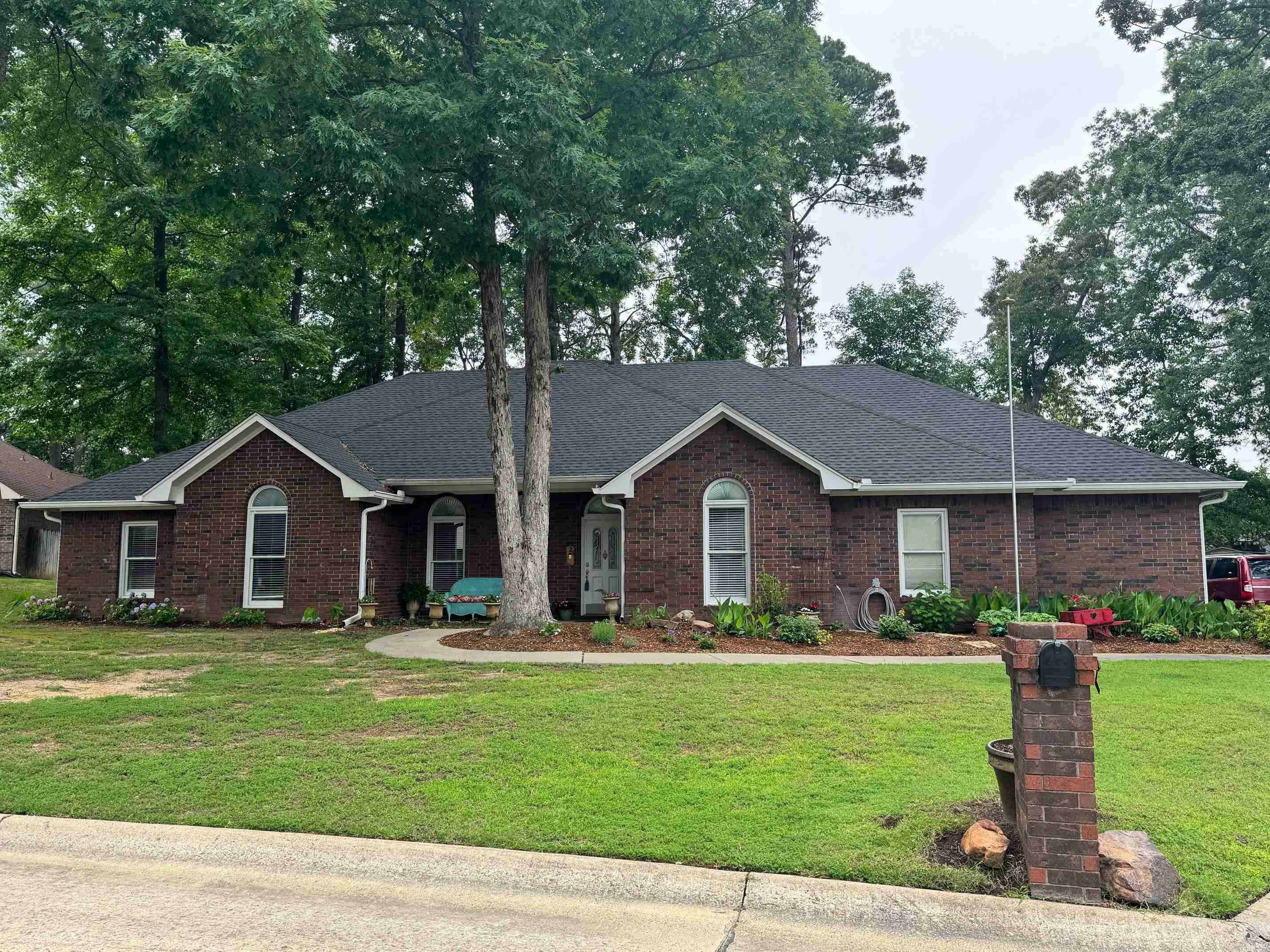 Property Photo:  2 Crown Mountain Court  AR 72113 