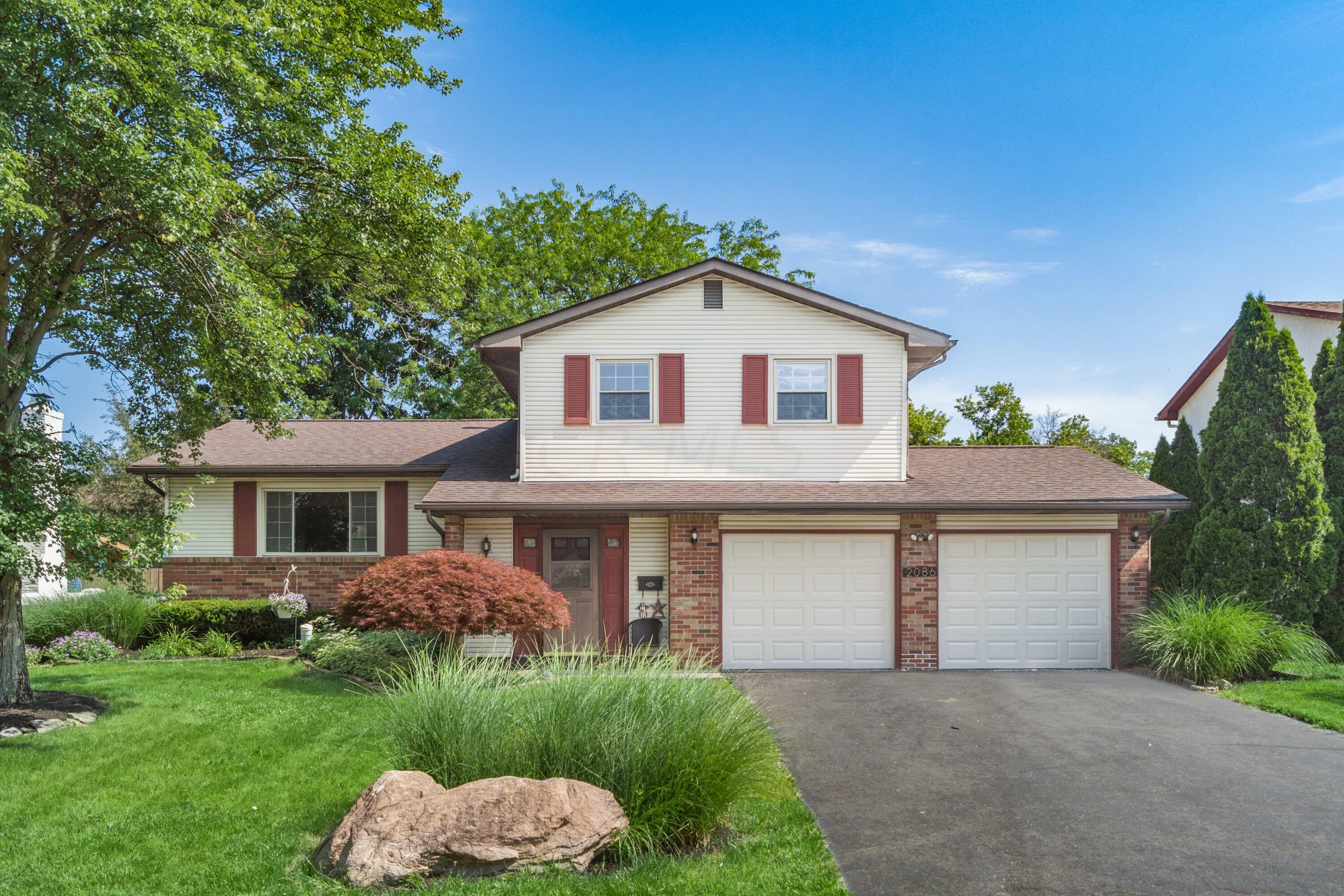 Property Photo: 2086 Cardington Avenue OH 43229
