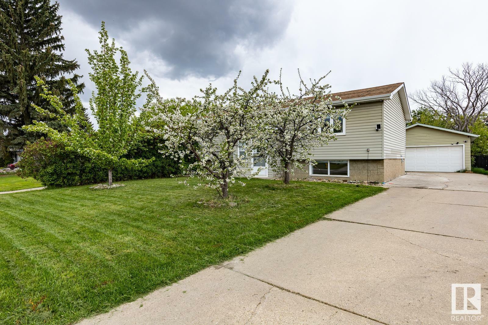 Property Photo:  47 Marion Drive  AB T8A 0M3 