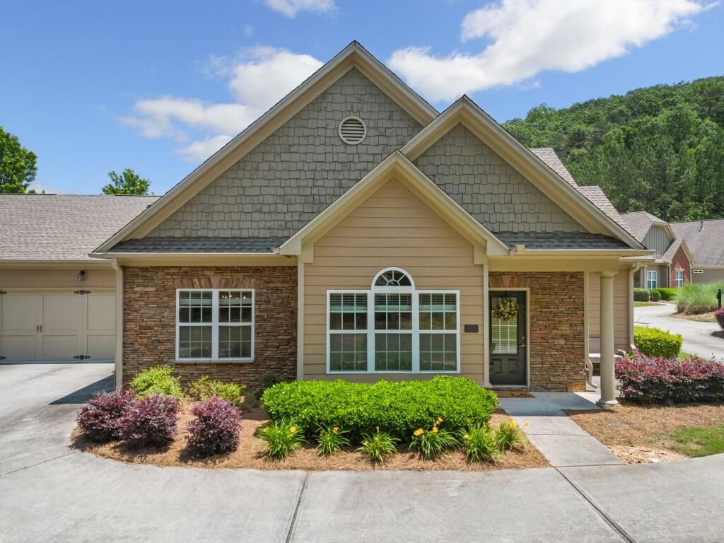 Property Photo:  242 Glens Loop  GA 30188 