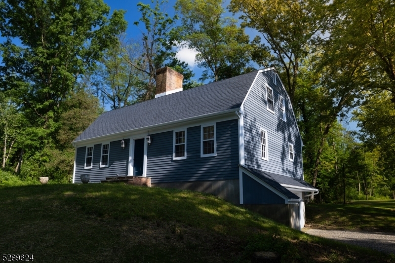 Property Photo:  176 Stanton Rd  NJ 08822 