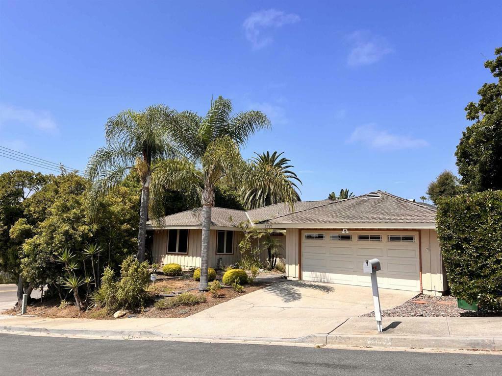 Property Photo:  2027 Estero Street  CA 92054 