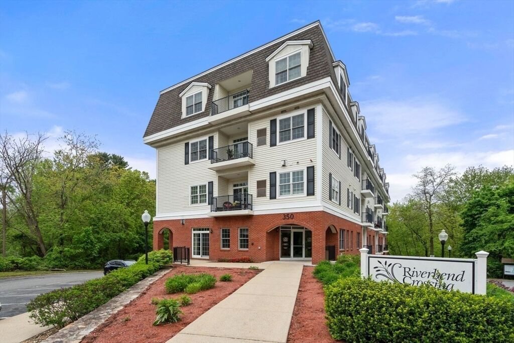 Property Photo:  350 Greene Street 204  MA 01845 