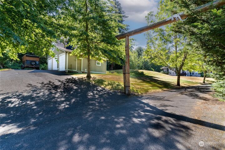 Property Photo:  4226  Dumas Avenue  WA 98229 