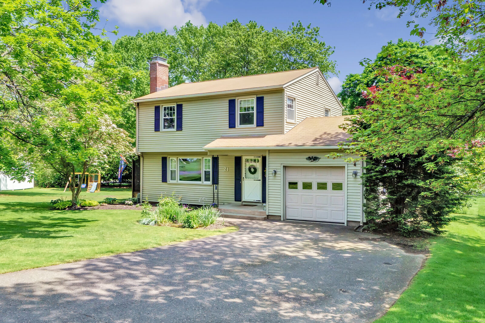 Property Photo:  21 Emerald Drive  CT 06066 