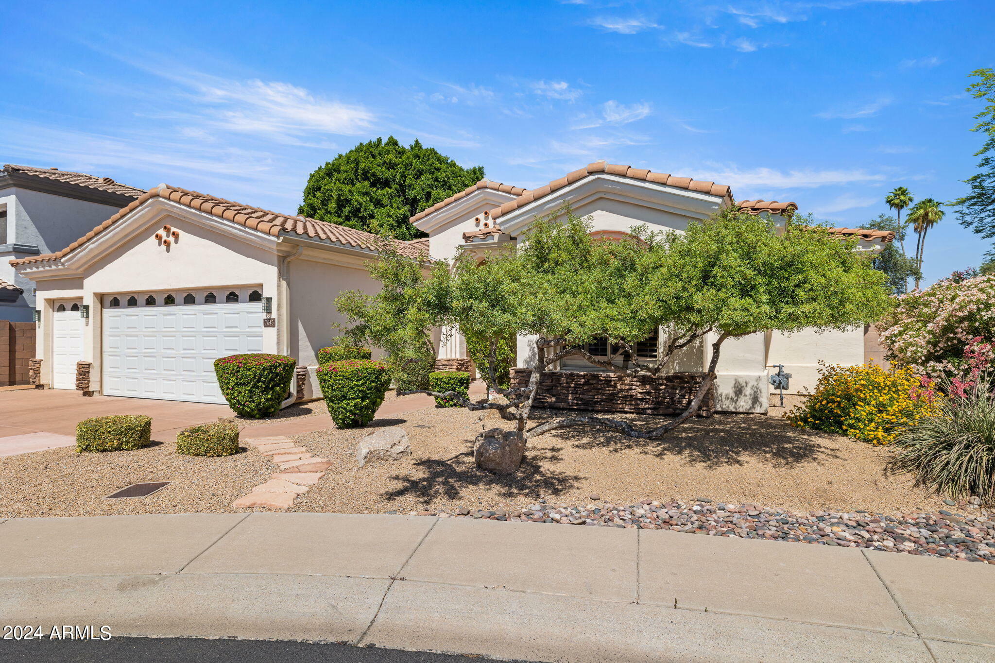 Property Photo:  7045 N 1st Avenue  AZ 85021 