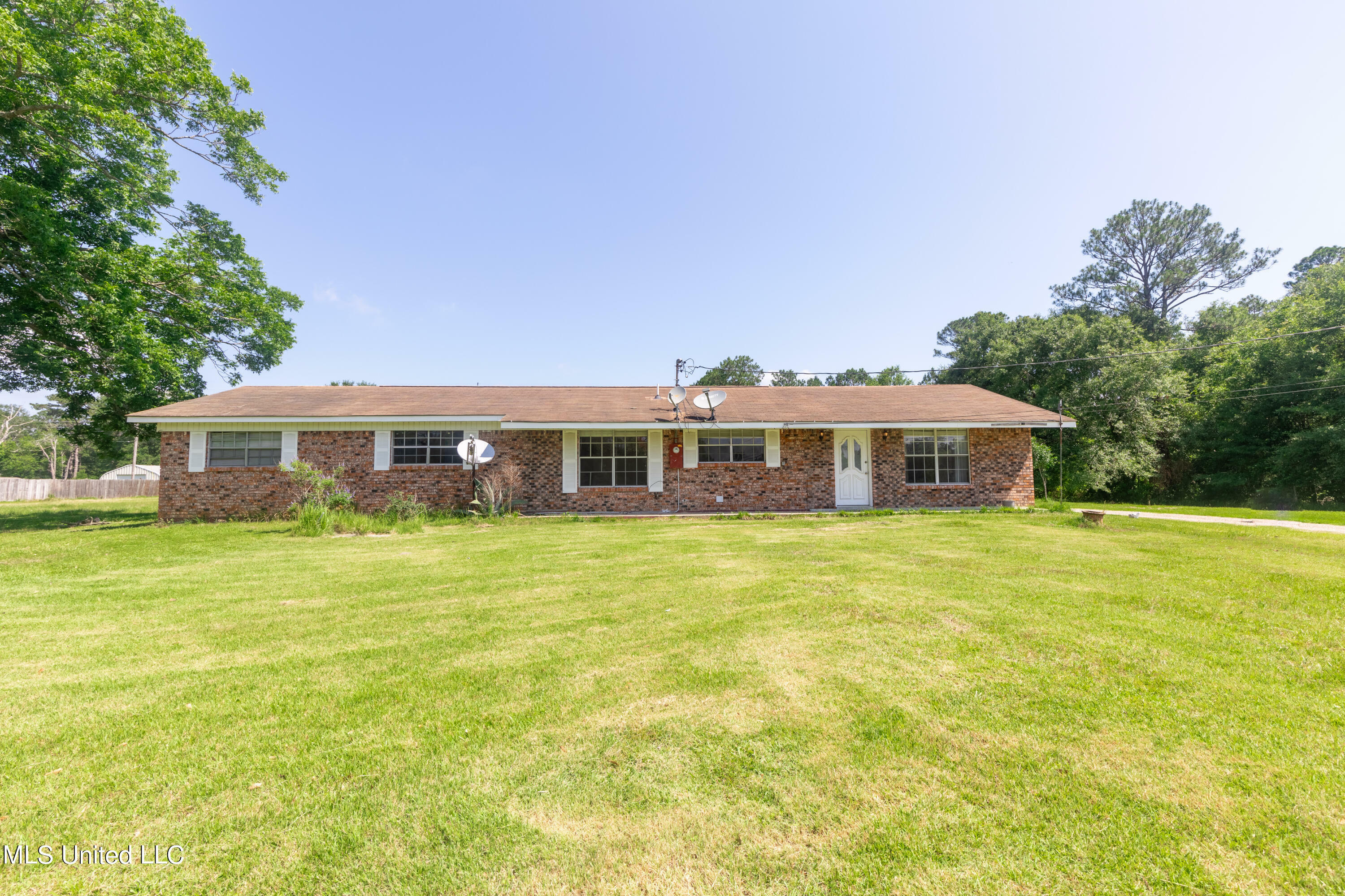 Property Photo:  15800 Krohn Road  MS 39565 