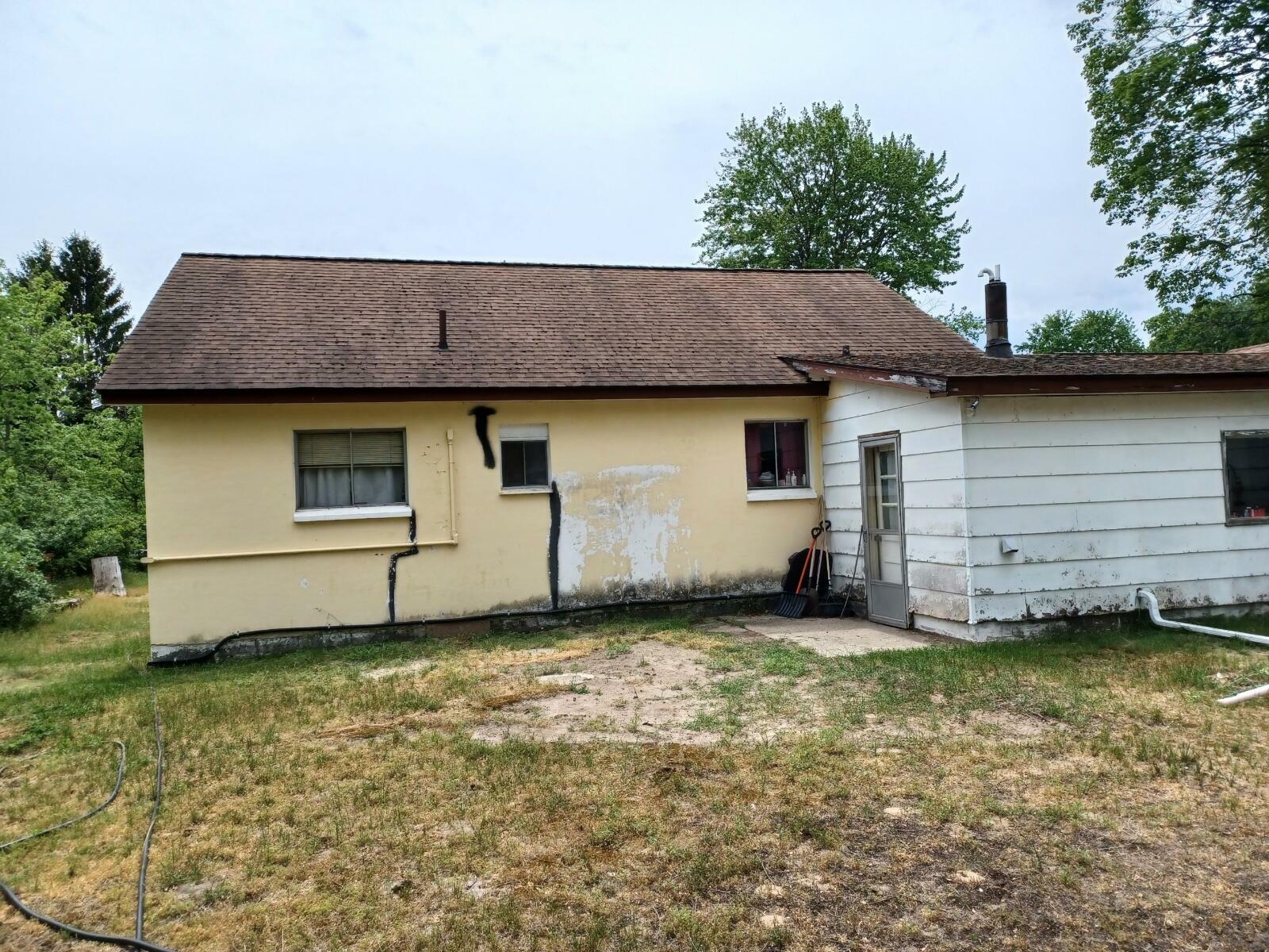 Property Photo:  198 E Farr Road  MI 49444 