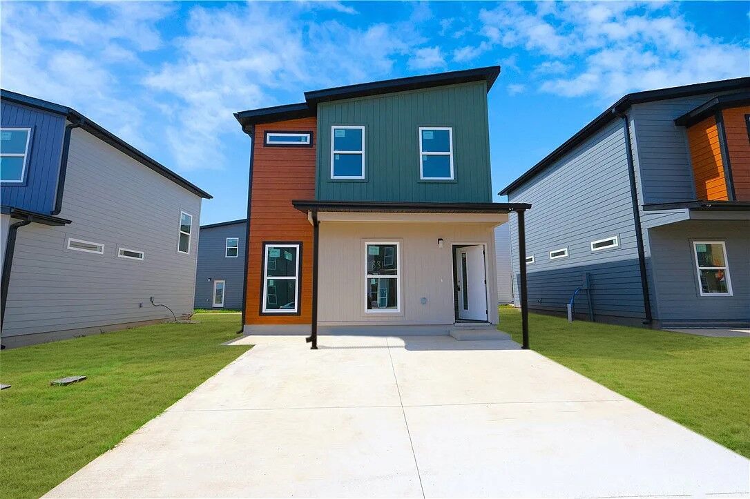 Property Photo:  881 Ventnor Avenue  AR 72719 