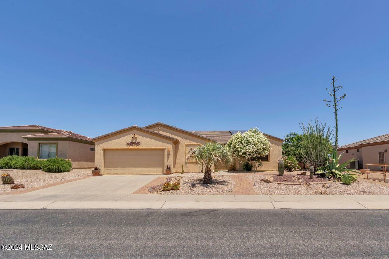 Property Photo:  994 W Tenniel Drive  AZ 85614 