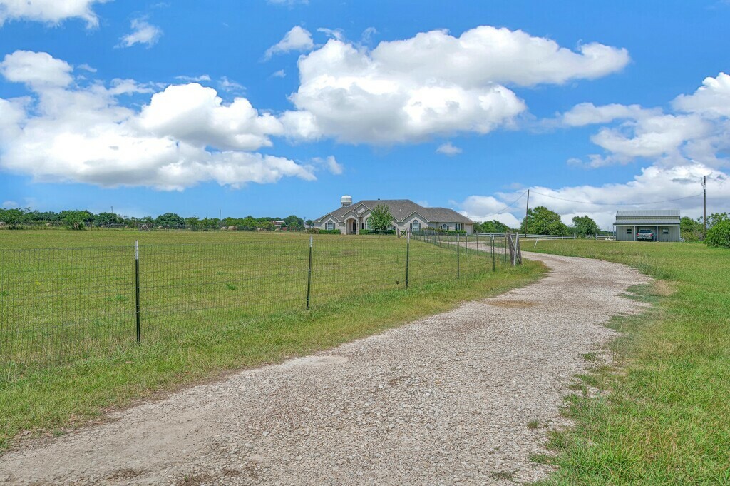 Property Photo:  265 Wade Road  TX 76524 