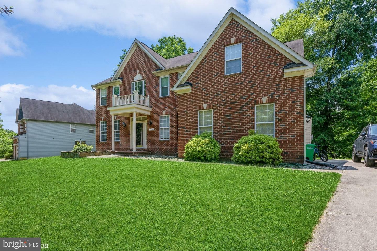 Property Photo:  7005 Shagbark Court  MD 20744 