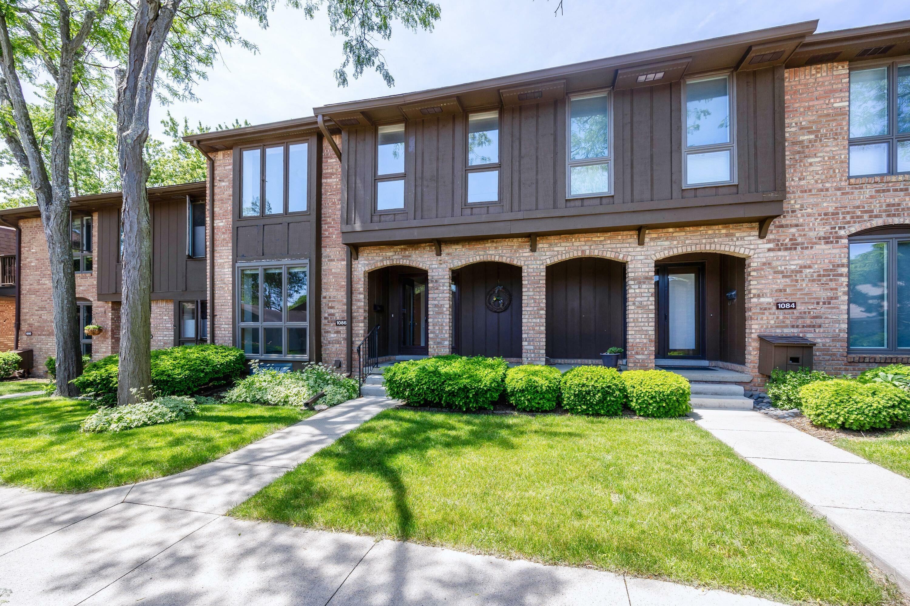 Property Photo:  1086 Greenhills Drive  MI 48105 