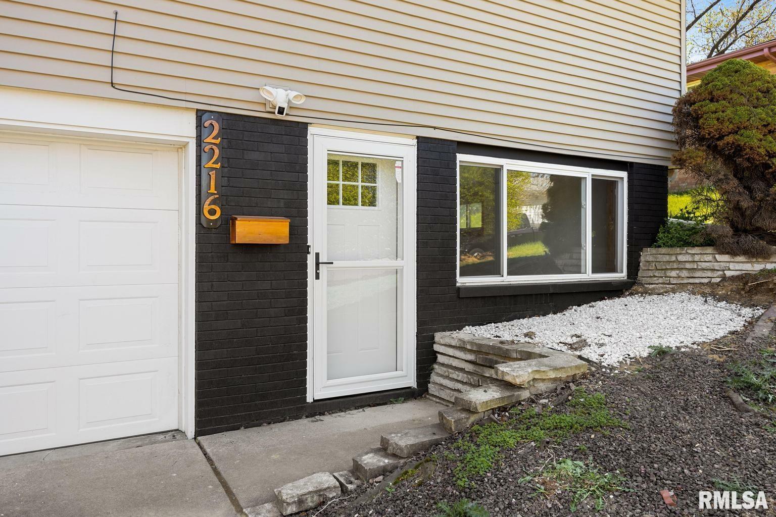 Property Photo:  2216 W Westport Avenue  IL 61615 