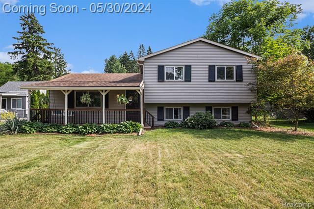 Property Photo: 33631 Kirby Road MI 48335