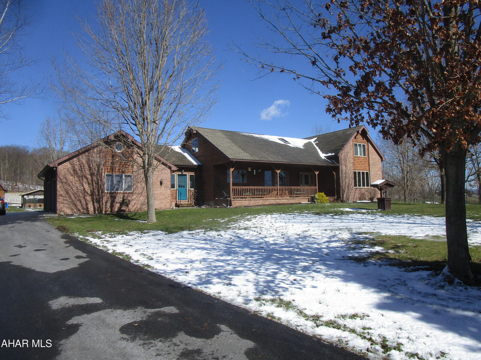 Property Photo:  277 Valley Road  PA 15559 