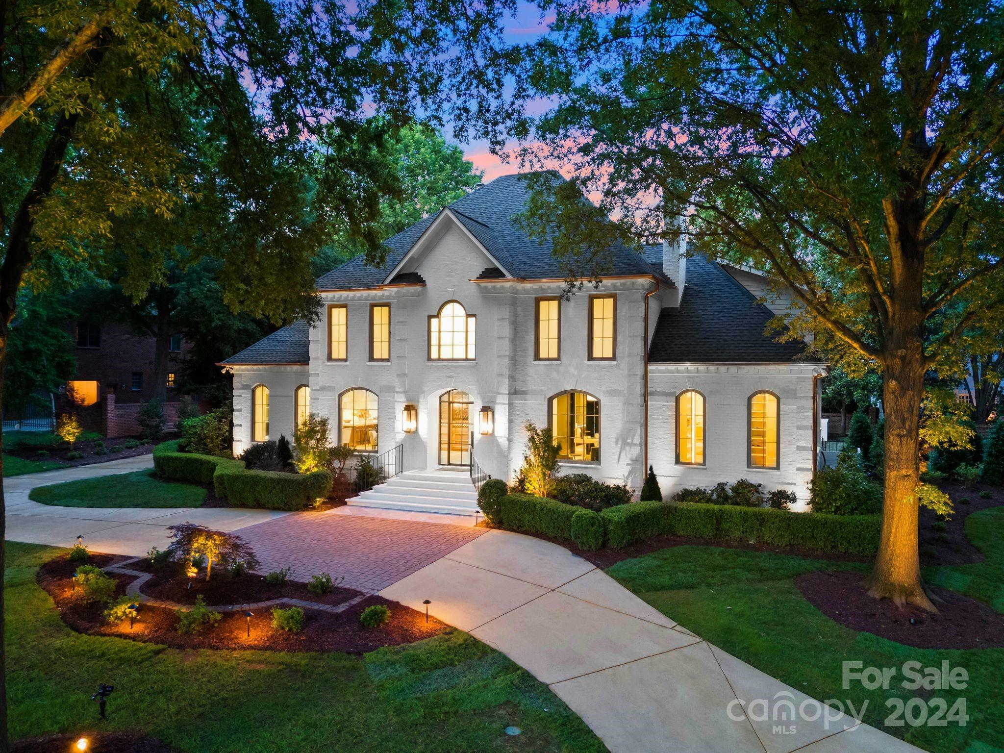 Property Photo:  4407 Cameron Oaks Drive  NC 28211 