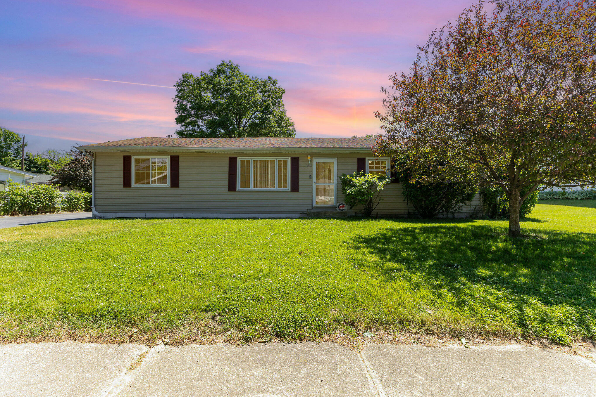 Property Photo: 2909 Wells Street IN 46405