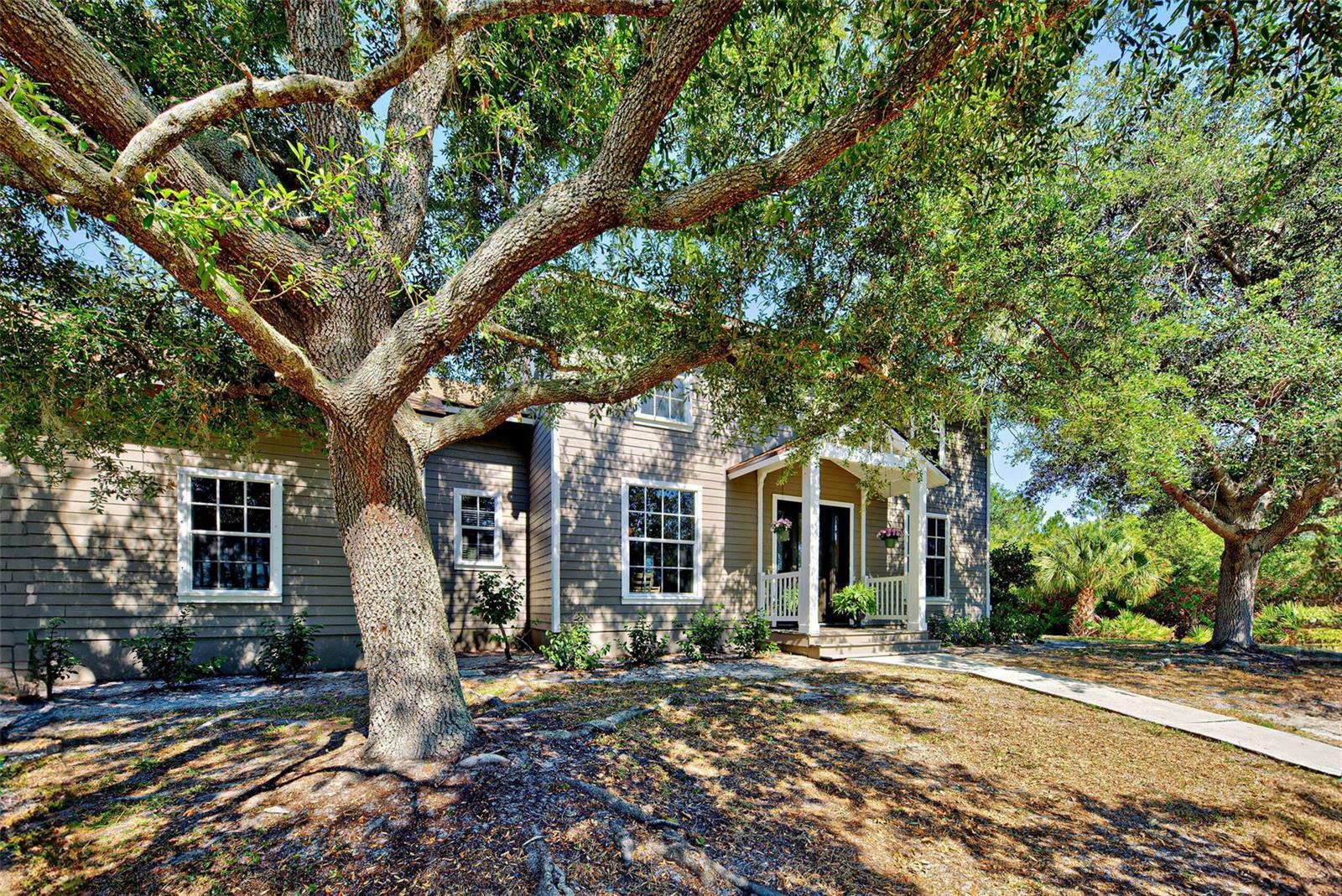 Property Photo: 33 Riverfront Drive FL 34293