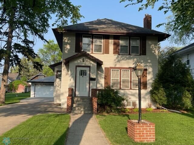 Property Photo:  1338 9 Street S  ND 58103 