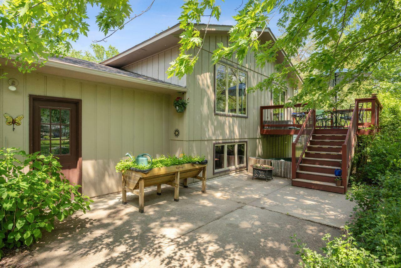 Property Photo:  826 Lasalle Place  MN 56301 