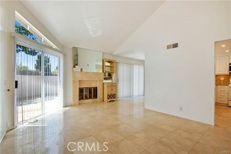 Property Photo: 152 Stanford Court 76 CA 92612