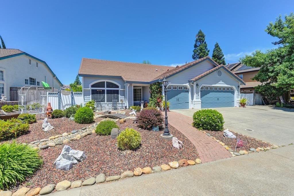 Property Photo:  116 Kennar Way  CA 95630 