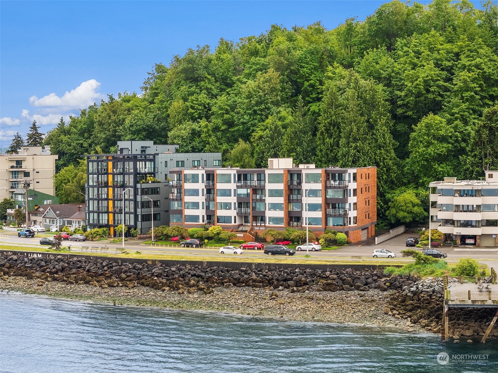 Property Photo:  1140 Alki Avenue SW 302  WA 98116 