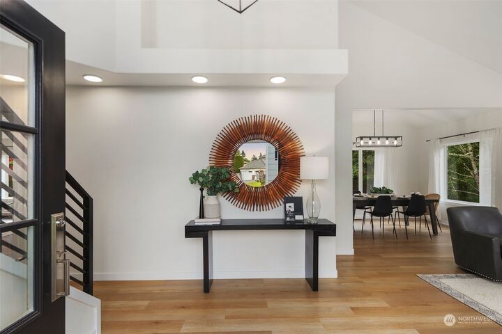 Property Photo: 12153 SE 77th Place WA 98056