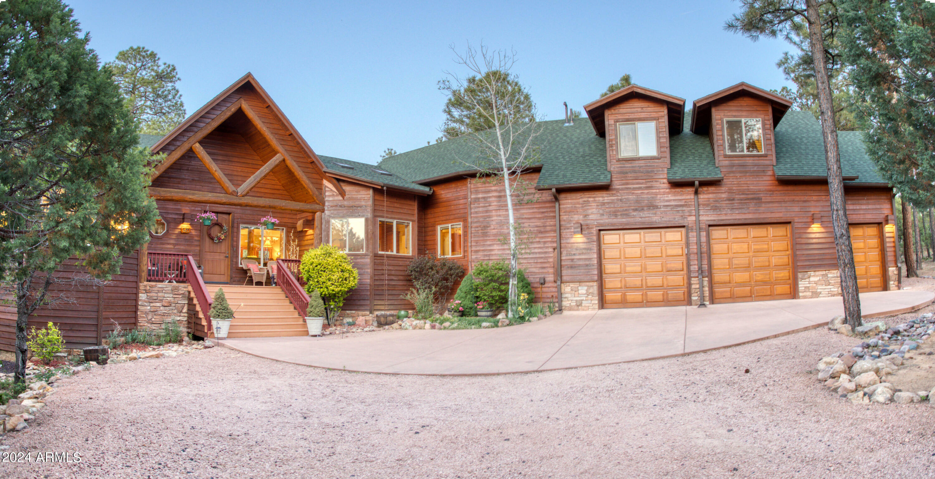 Property Photo:  121 S Cliffrose Lane  AZ 85901 