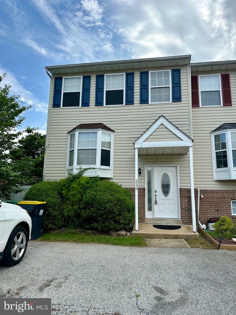 Property Photo: 529 Canary Drive DE 19702