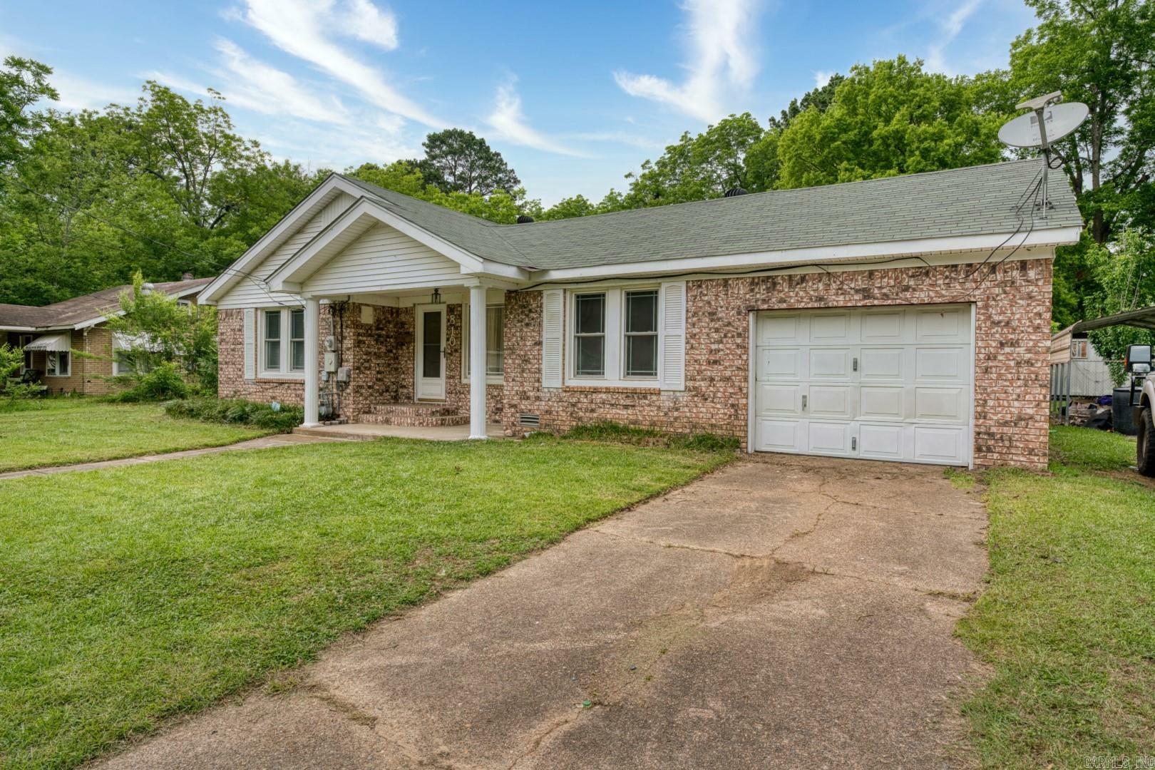 Property Photo: 810 Hall Street AR 72104