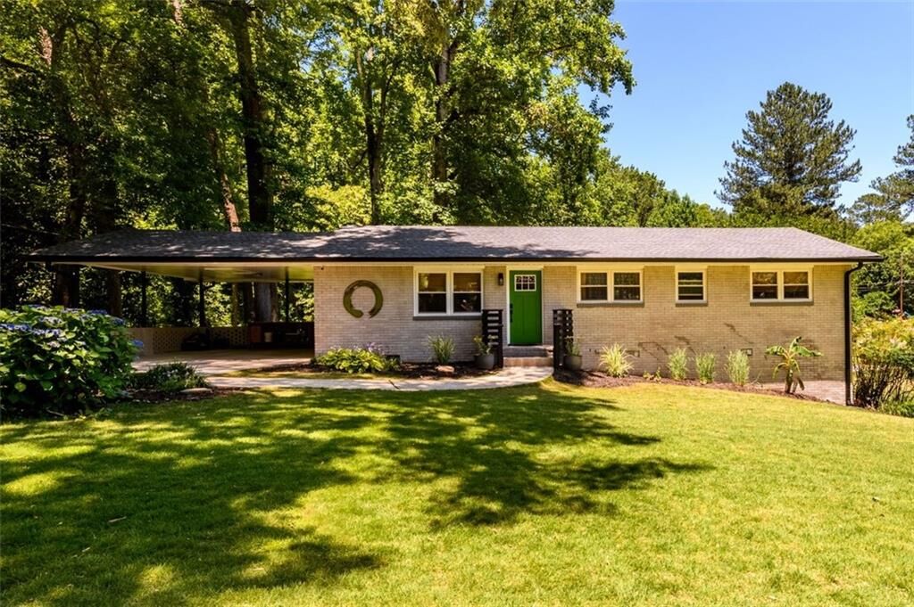 Property Photo: 2596 Wilson Woods Drive GA 30033