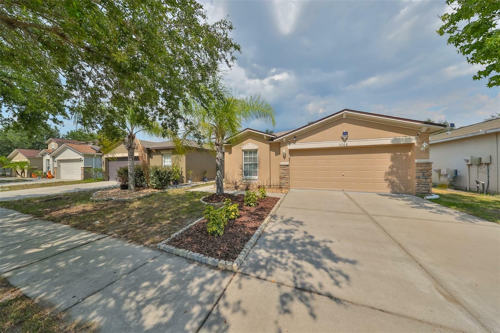 Property Photo:  7708 Carriage Pointe Drive  FL 33534 