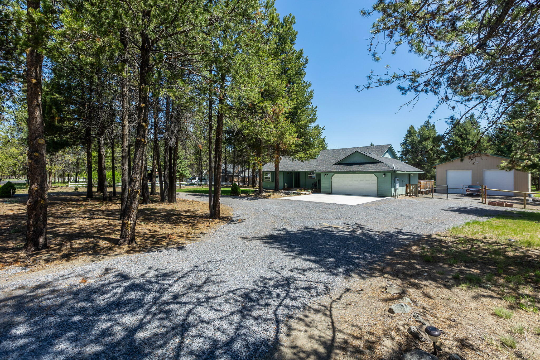 Property Photo:  53091 Loop Drive  OR 97739 