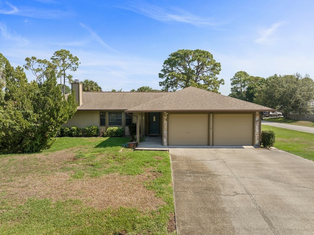 Property Photo:  1881 Kamloops Street NW  FL 32907 