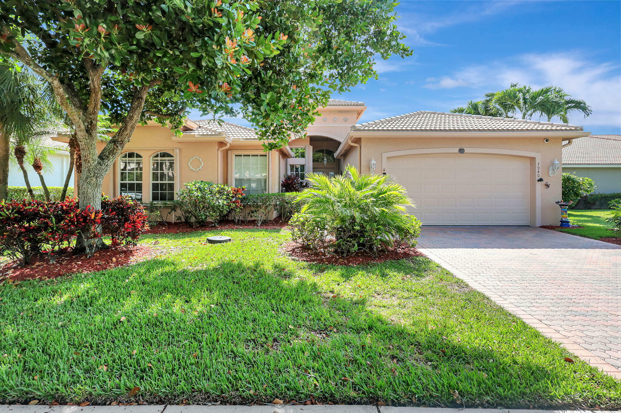 Property Photo:  7940 Amethyst Lake Point  FL 33467 