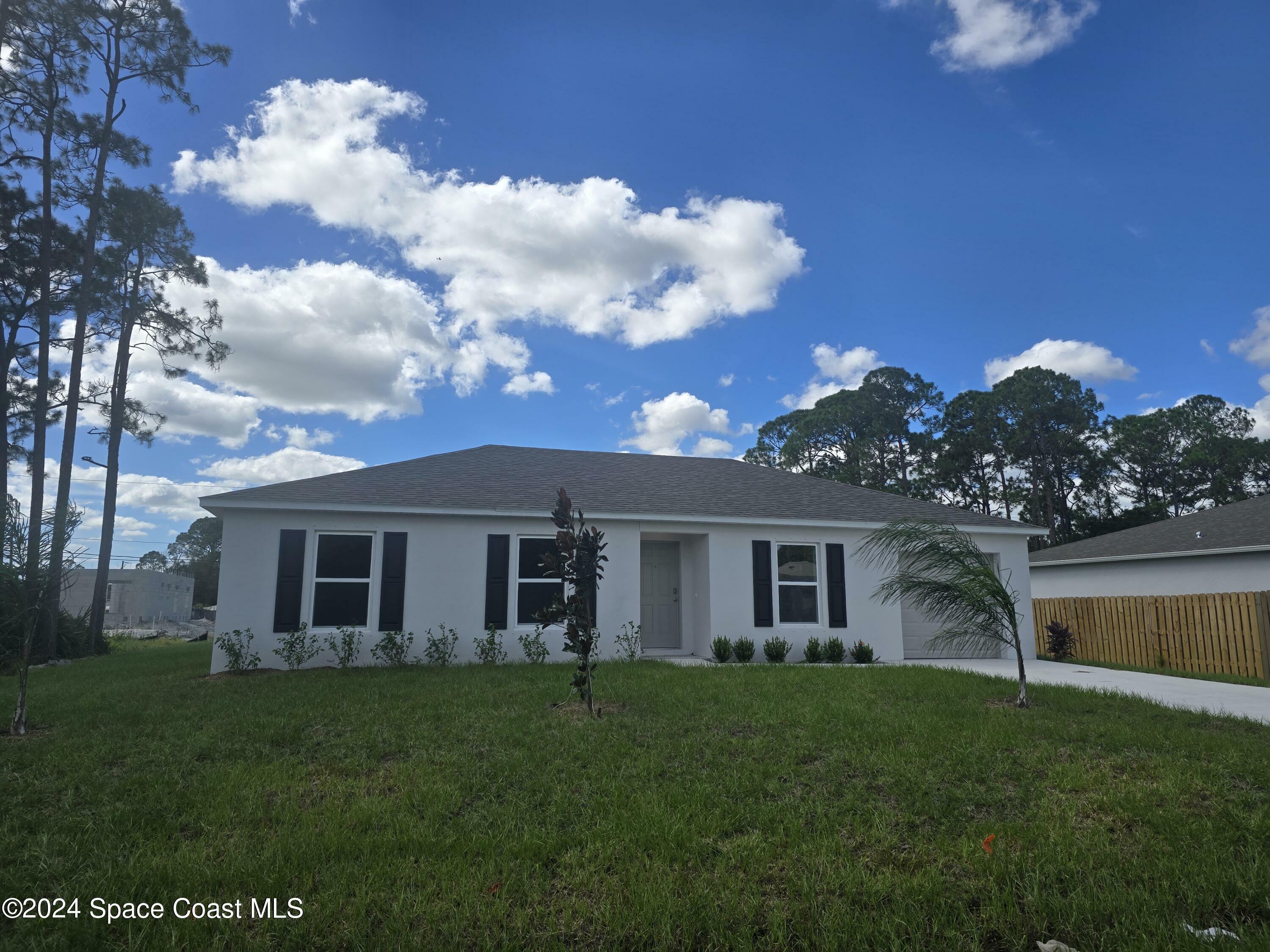 Property Photo:  226 Catalonia Avenue NW  FL 32907 