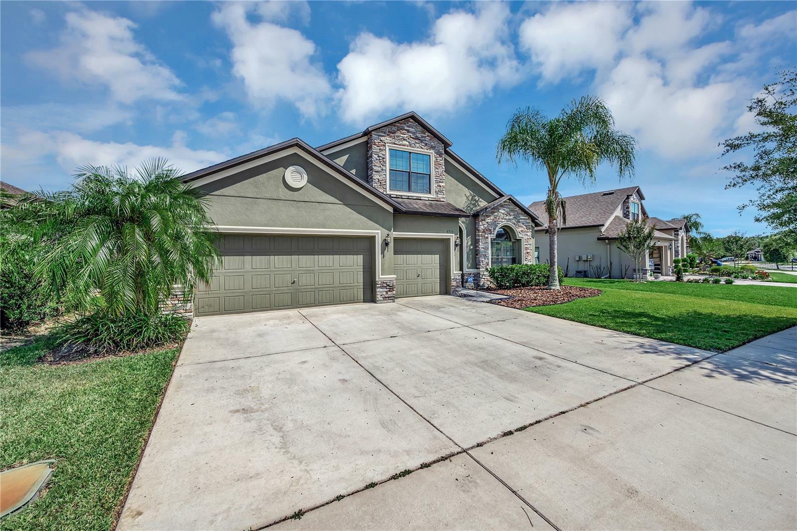 Property Photo:  6722 Wild Elm Court  FL 33545 