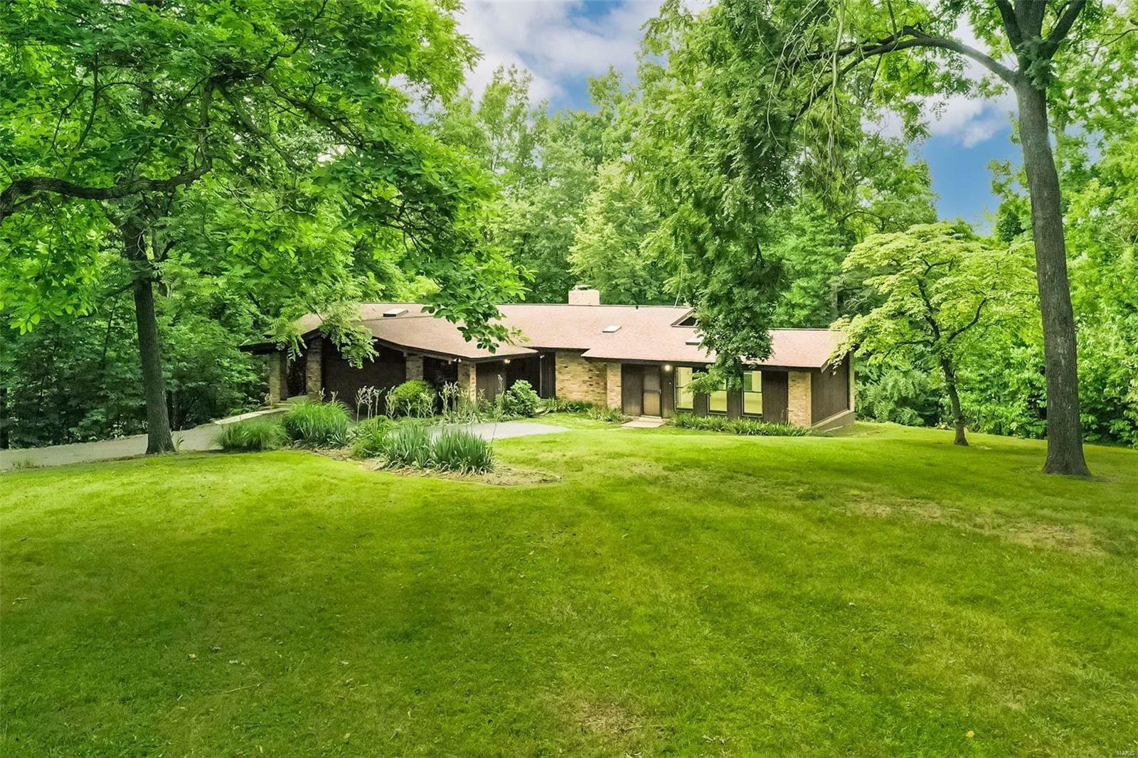 Property Photo:  138 Greentrails Drive S  MO 63017 