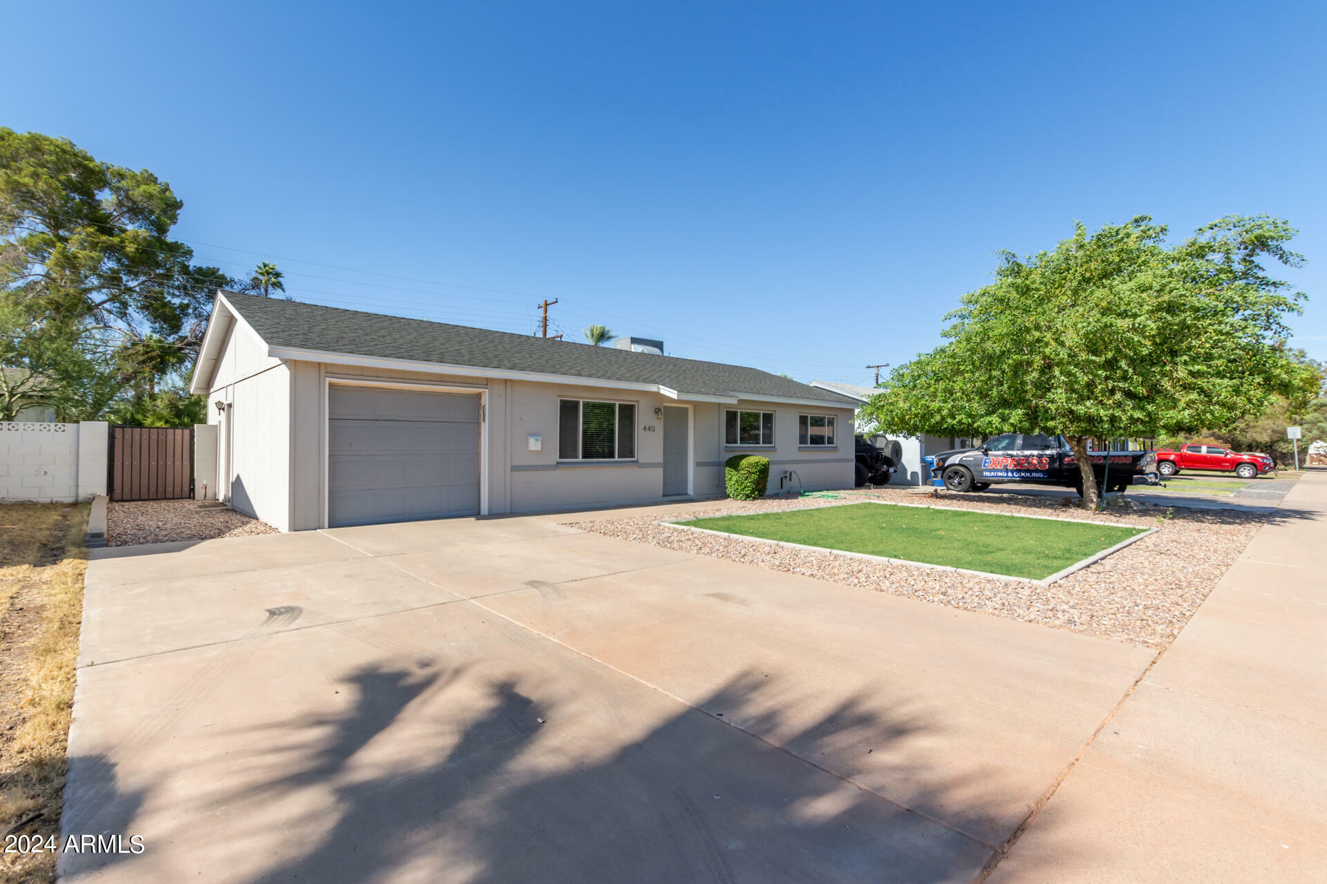 Property Photo:  440 E McKinley Street  AZ 85288 